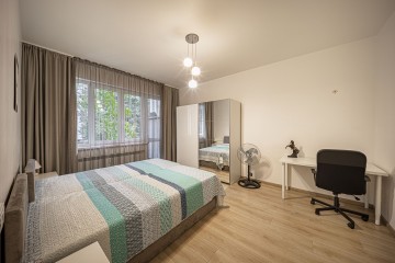 Three bedroom For rent, Център, 130 sq.m.