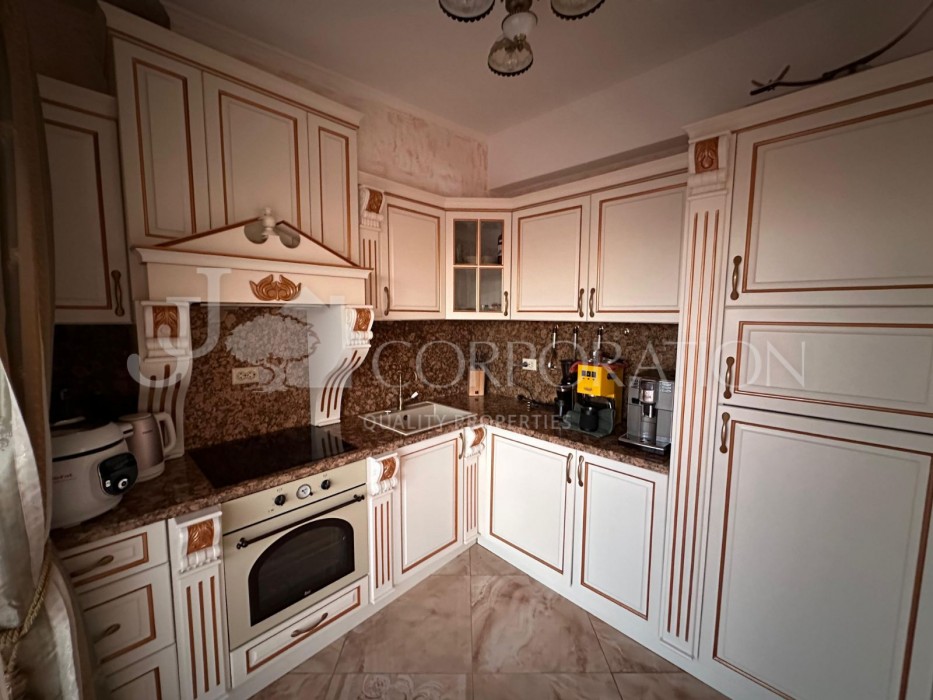Multi bedroom For sale, 210 sq.m.