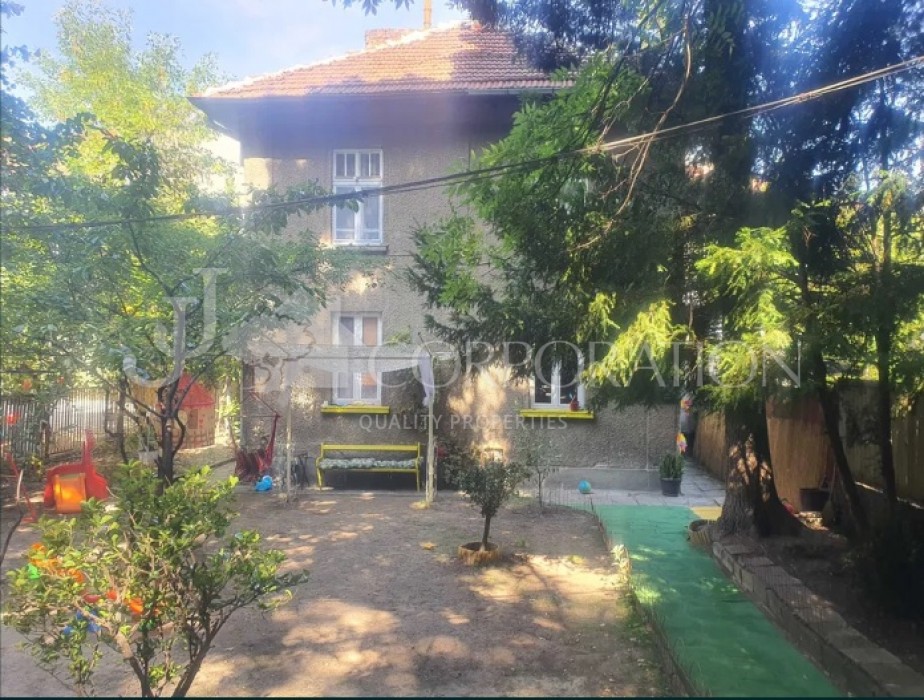 House For rent, Лозенец, 500 sq.m.