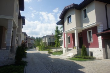 Complex for sale, Малинова долина