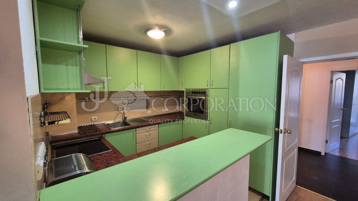 Two bedroom For rent, Център, 111 sq.m.