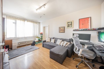 2-стаен за продажба, Изток, 75 кв. м.