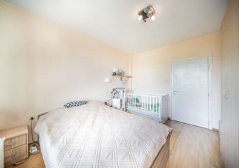 2-стаен за продажба, Изток, 75 кв. м.