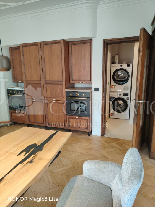 4-стаен под наем, Център, 120 кв. м.