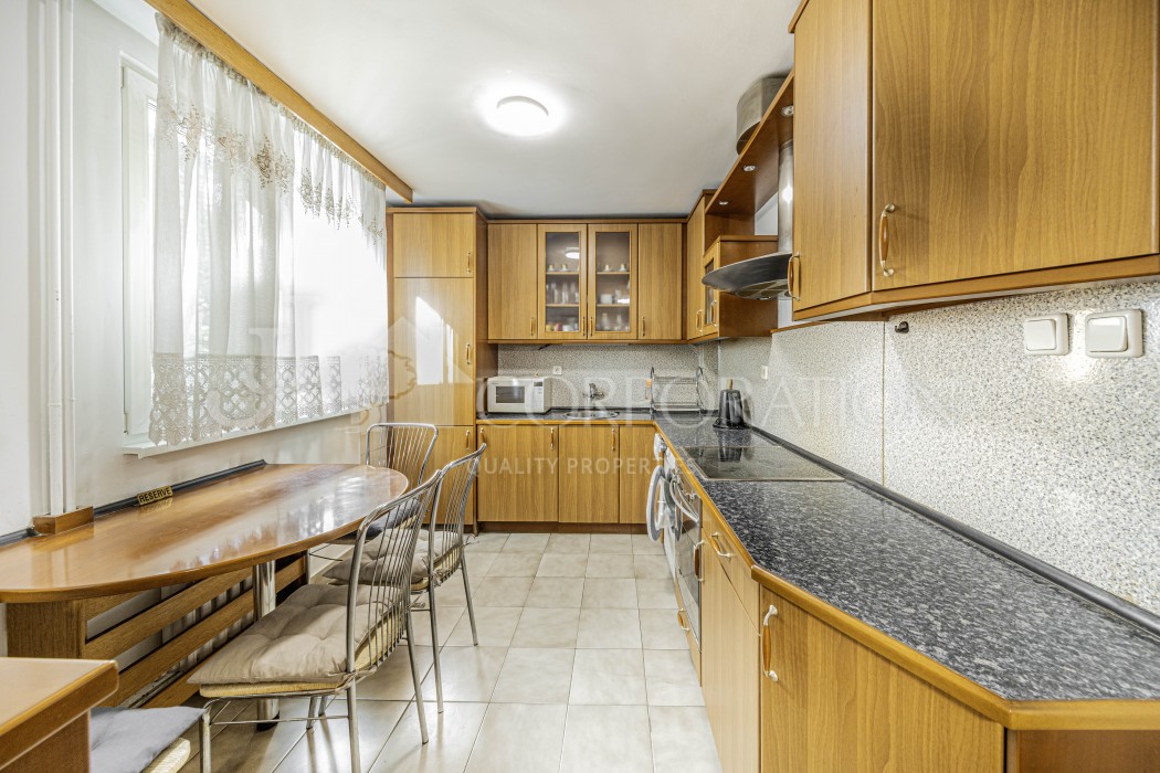 Two bedroom For rent, Център, 98 sq.m.
