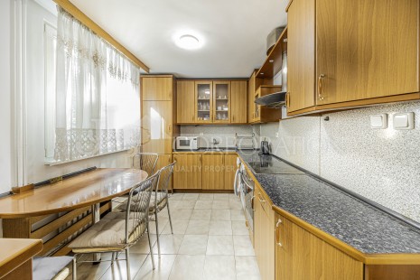 Two bedroom For rent, Център, 98 sq.m.