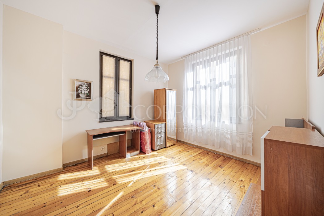 Two bedroom For rent, Център, 100 sq.m.