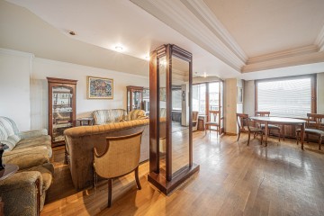Three bedroom For sale, Иван Вазов, 175 sq.m.