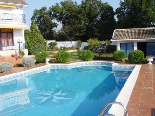 House For sale, 613 sq.m.
