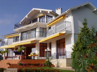 House For sale, 613 sq.m.