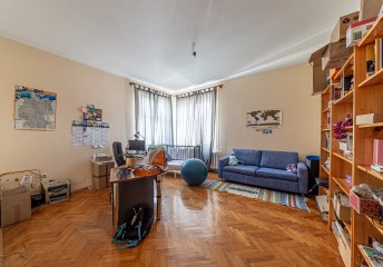 Многостаен за продажба, Център, 230 кв. м.