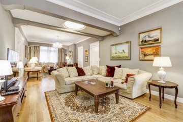 3-стаен под наем, Център, 160 кв. м.