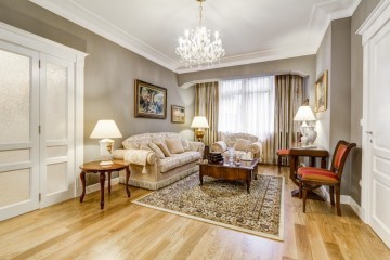 3-стаен под наем, Център, 160 кв. м.