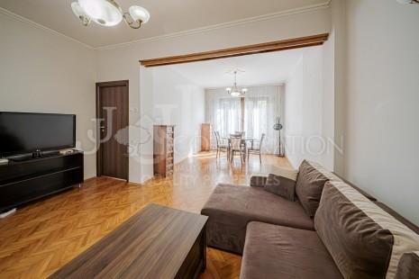 3-стаен под наем, Център, 105 кв. м.